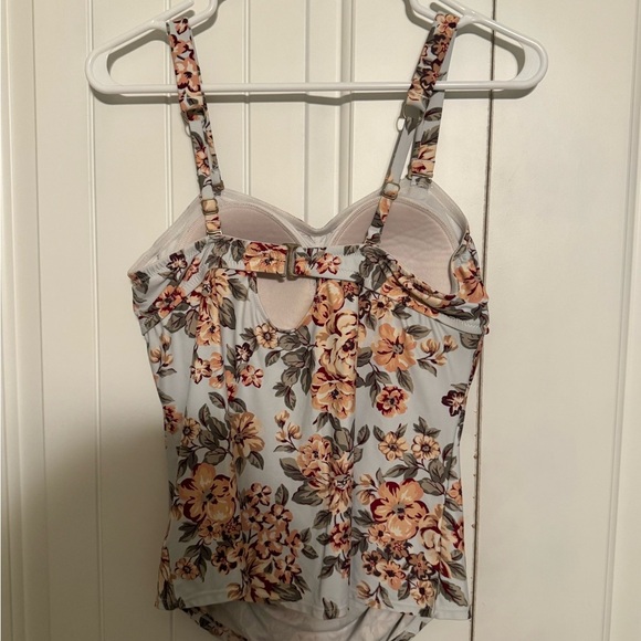 Jessica Simpson Maternity Floral Swimwear - Picture 5 of 13